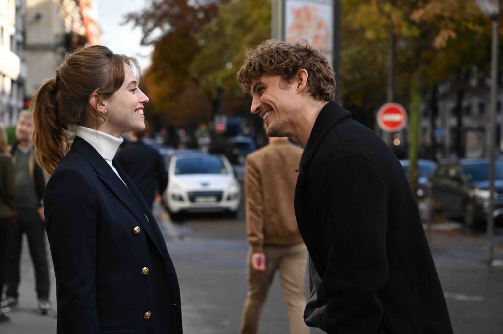 Eine zufällige Begegnung auf den Straßen von Paris hat in Woody Allens „Ein Glücksfall“ folgenschwere Konsequenzen; Foto: Weltkino