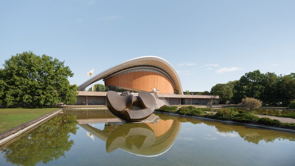 frei Haus der Kulturen der Welt Studio Bowie  e x